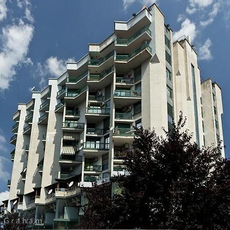 Sun Tower Luxury Suite-View From Of Tirana Center Zewnętrze zdjęcie